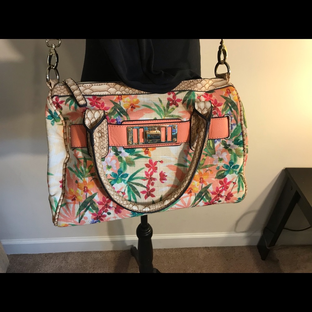 Floral summer purse from Aldo with shoulder strap